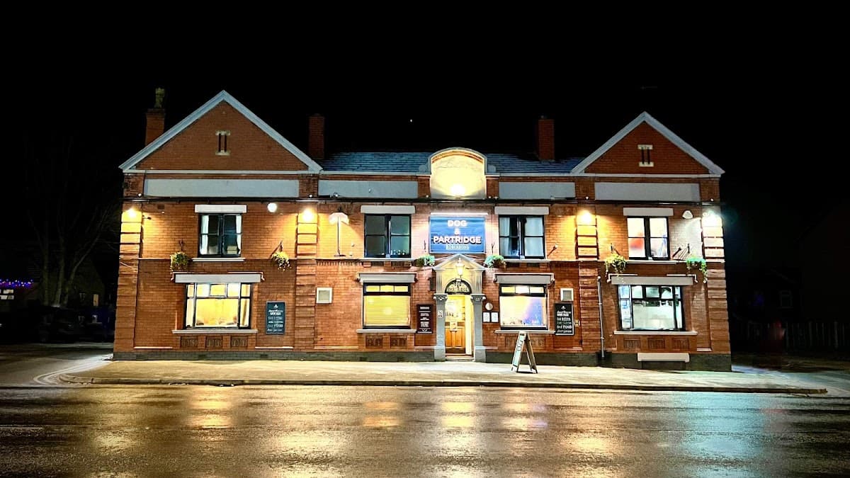 Dog & Partridge, Great Moor