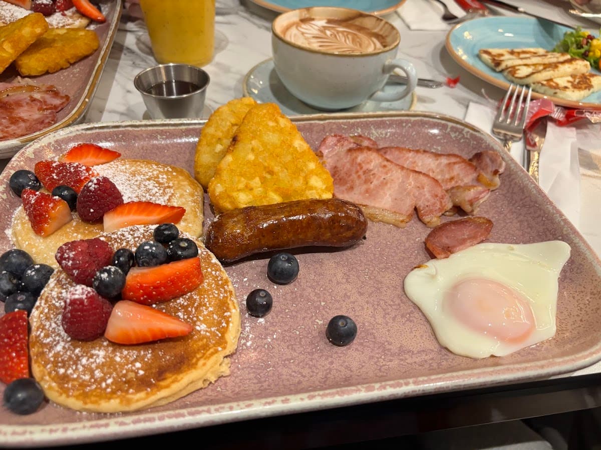 Marlo's Brasserie