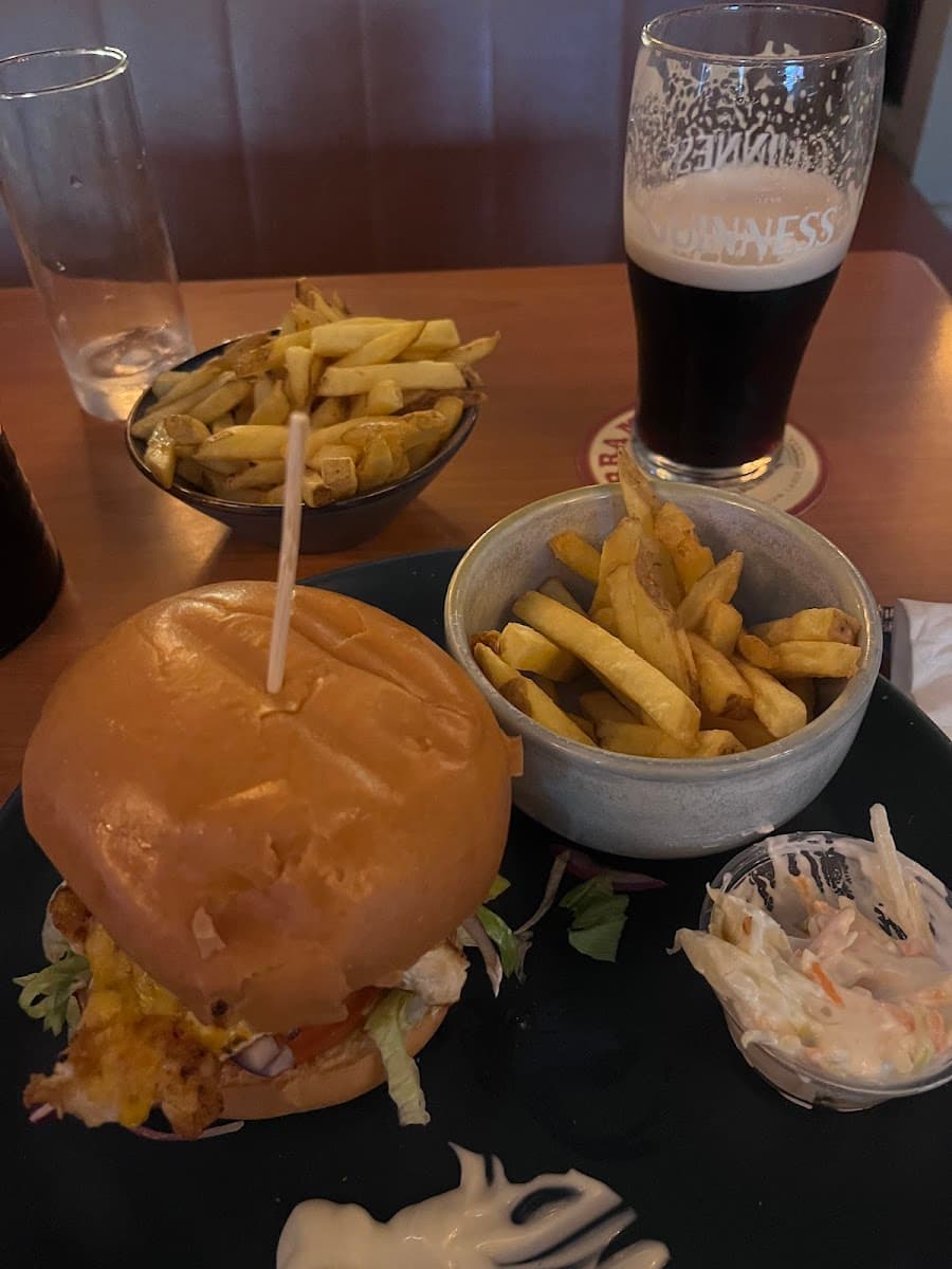 Bradys Pub and Apetito Tapas & Wine Restaurant