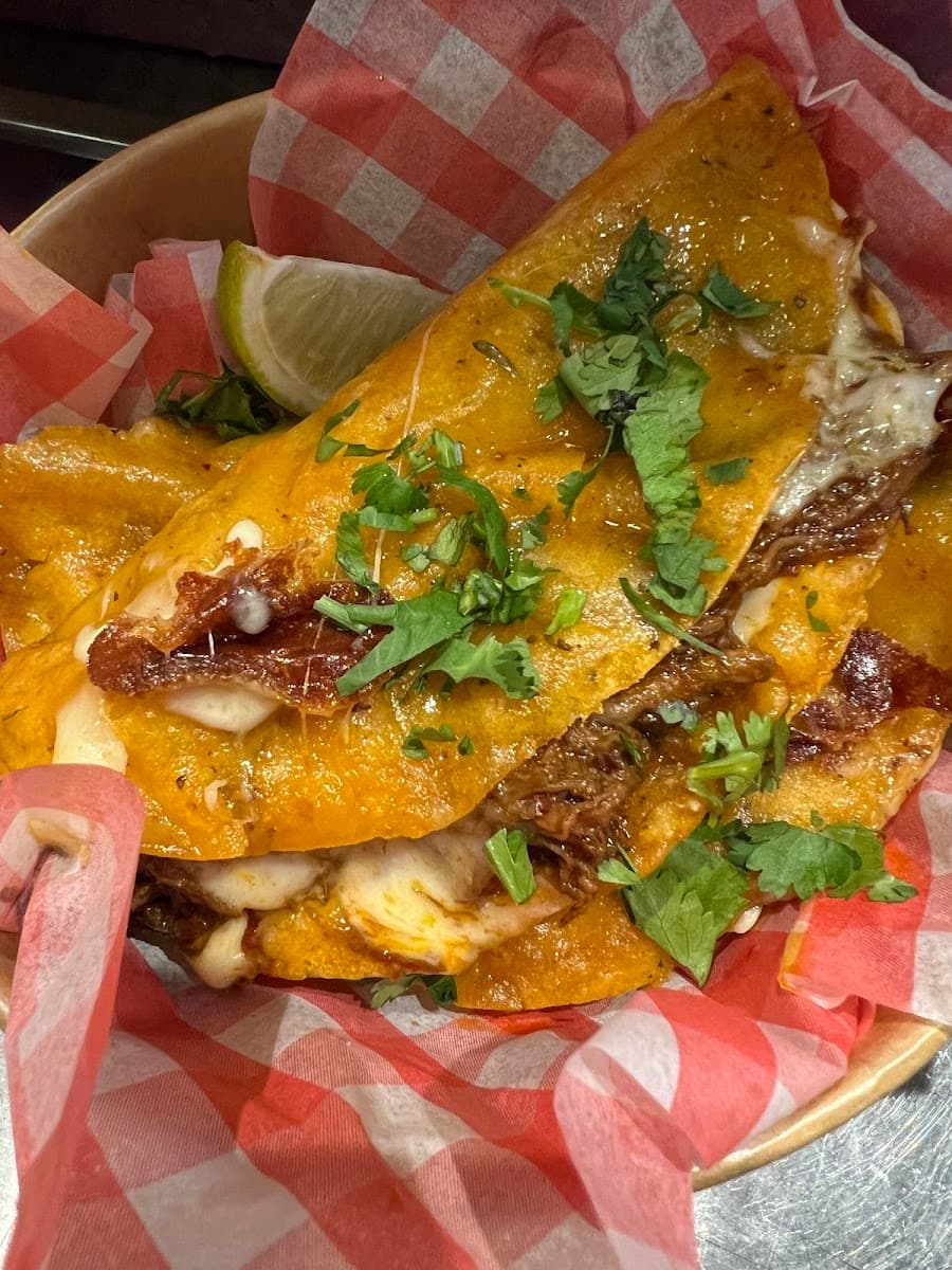 Los Tacos