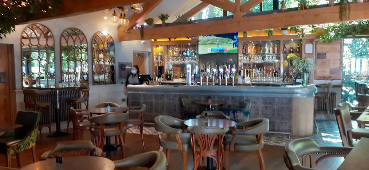 Fannys Pub