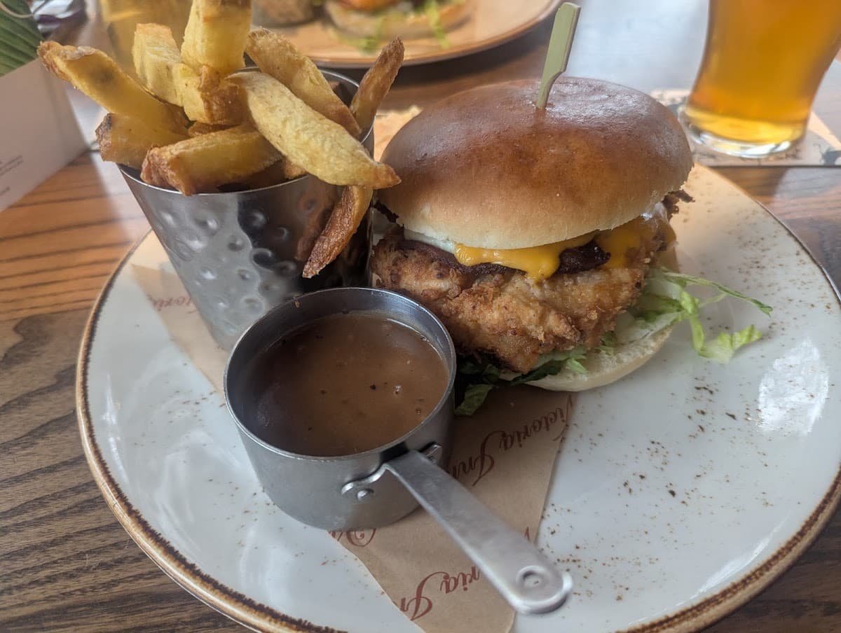 Fannys Pub