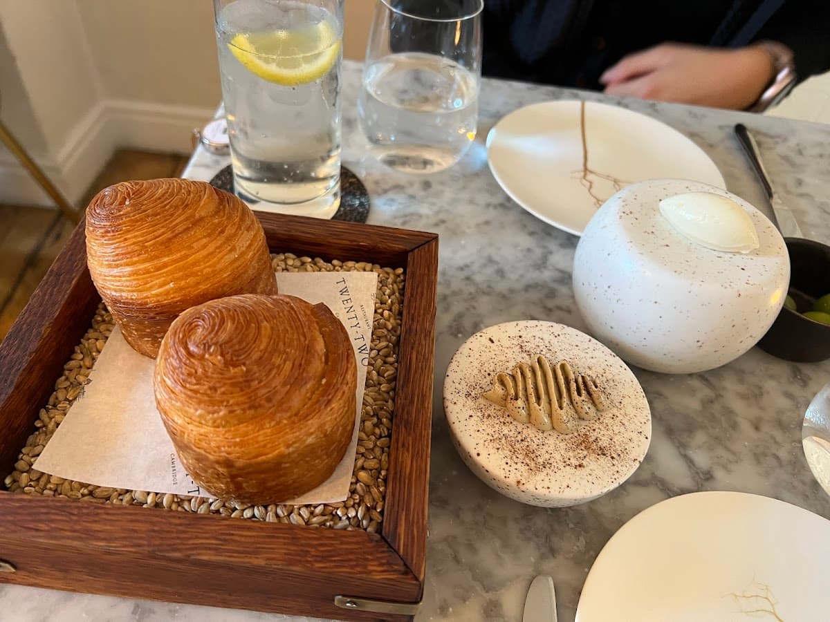 Restaurant Twenty Two