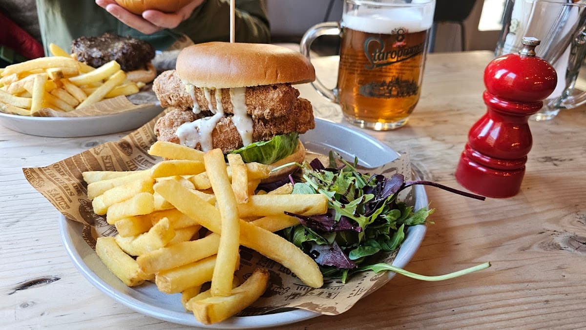 Taphouse Bar & Kitchen