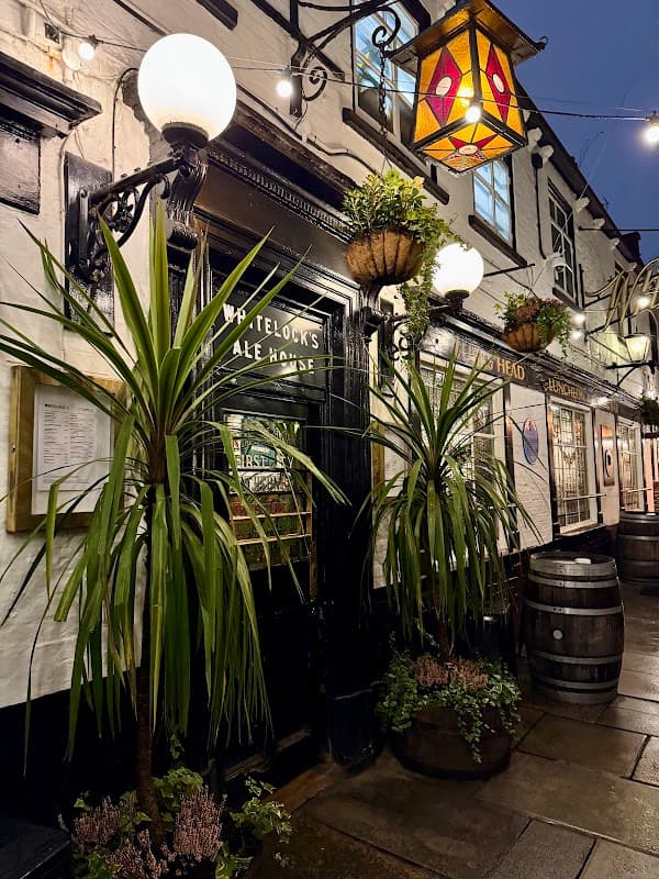 Whitelock's Ale House