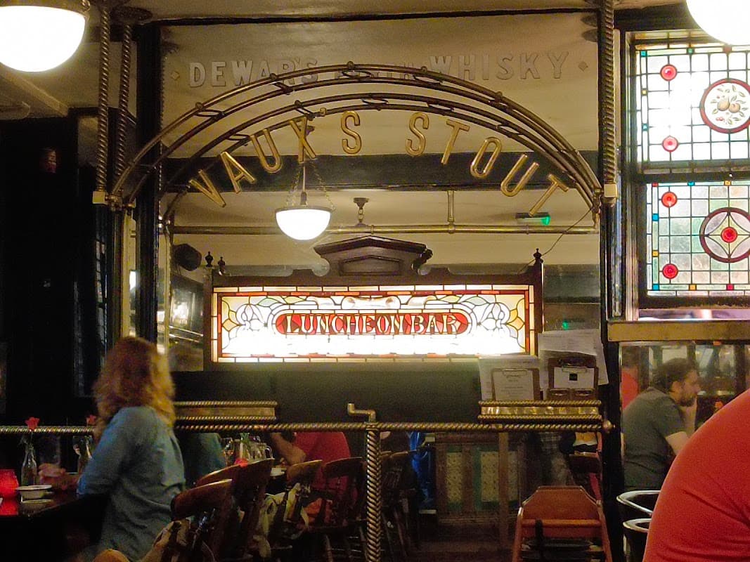 Whitelock's Ale House