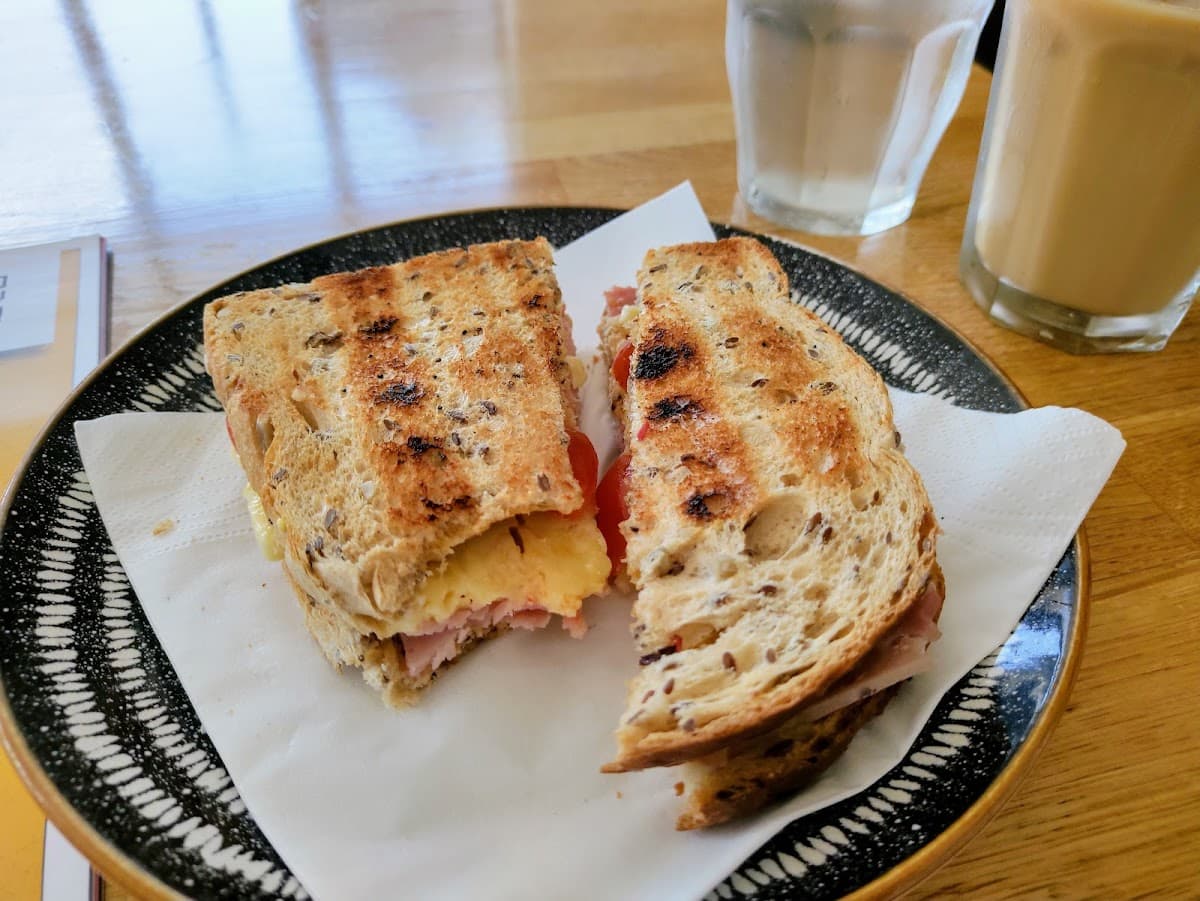 Yellow Wood Cafe