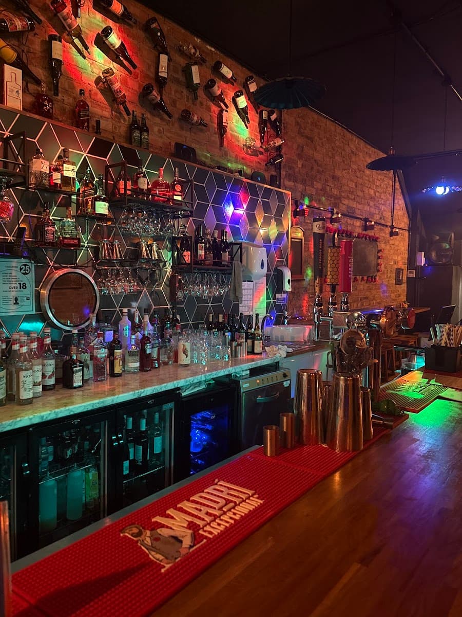 Teez Bar & Kitchen