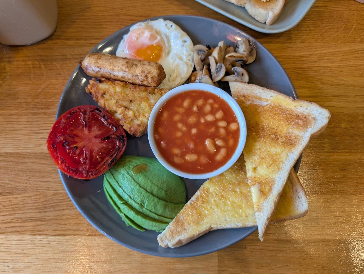 Loro's Bistro