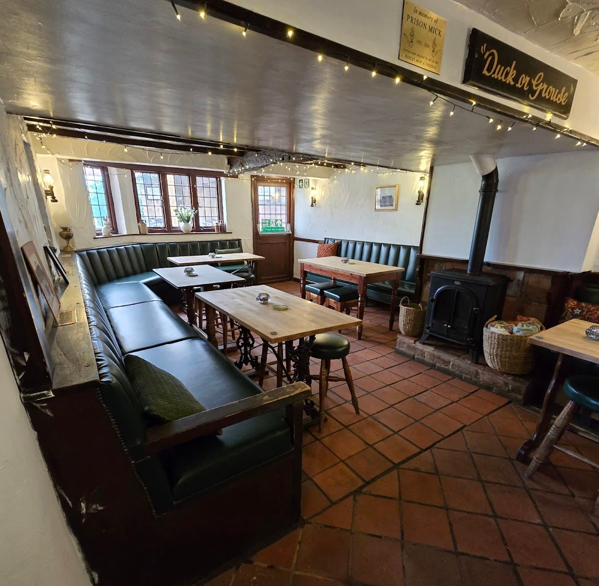 The Barley Mow Country Pub & Kitchen