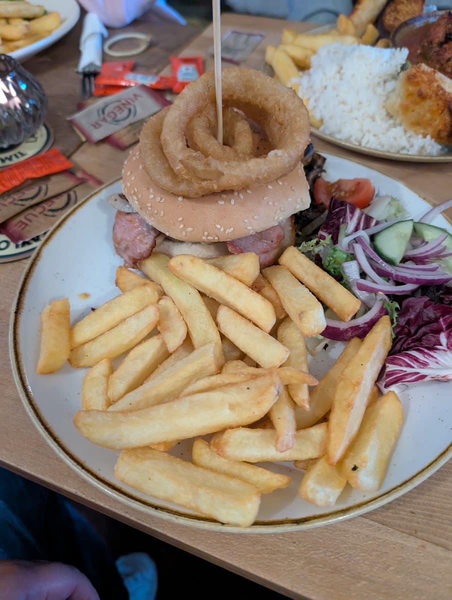 The Barley Mow Country Pub & Kitchen