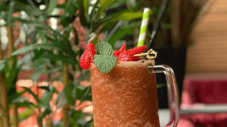 KAYA Lounge