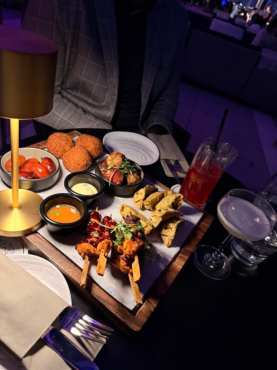 Sky Pod Bar