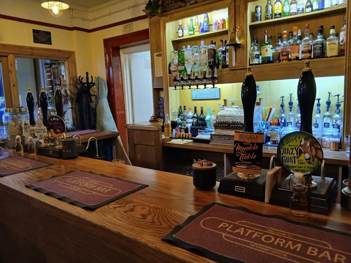 Platform Bar