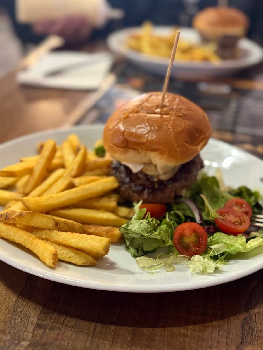Honey Bee Bistro Restaurant