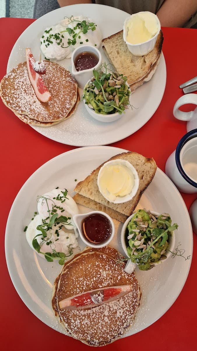 The Pelican Diner