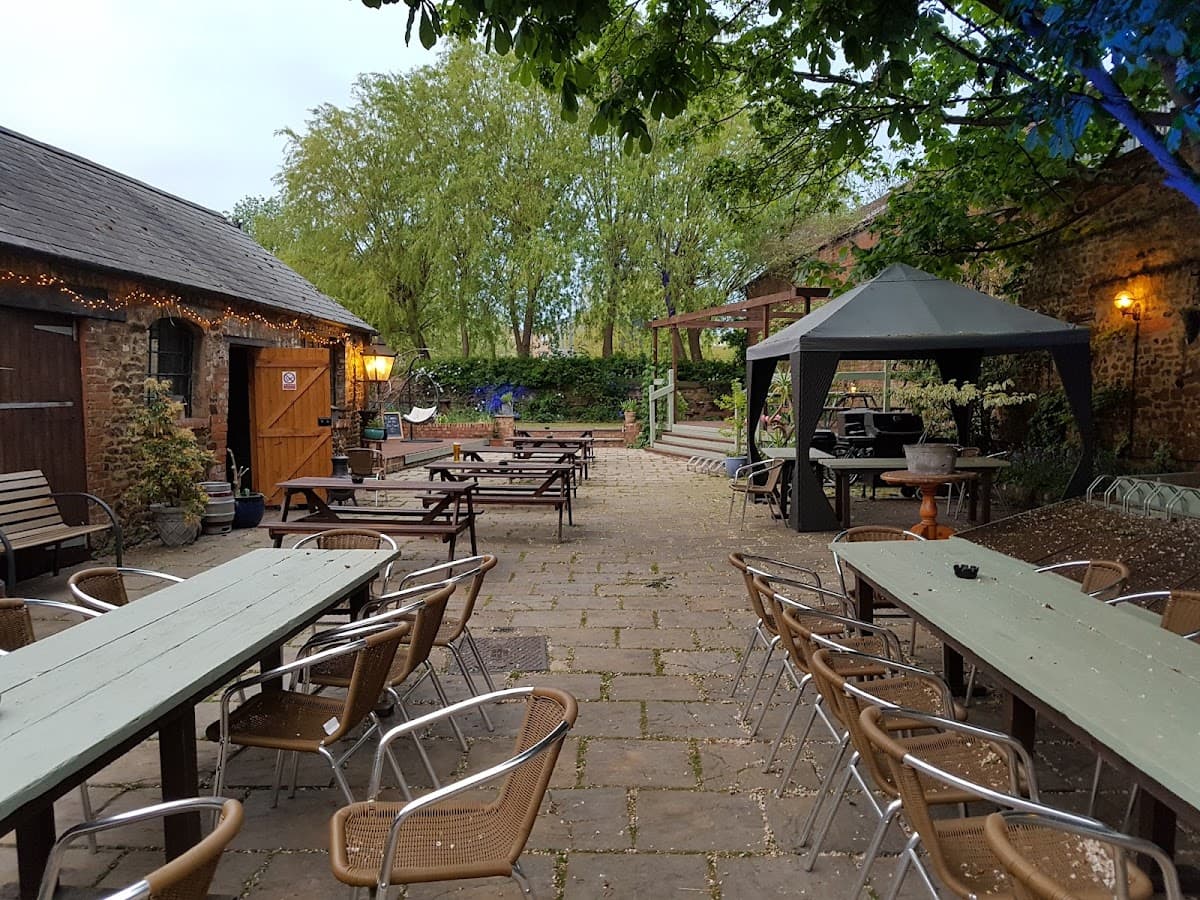 The Pomfret Arms