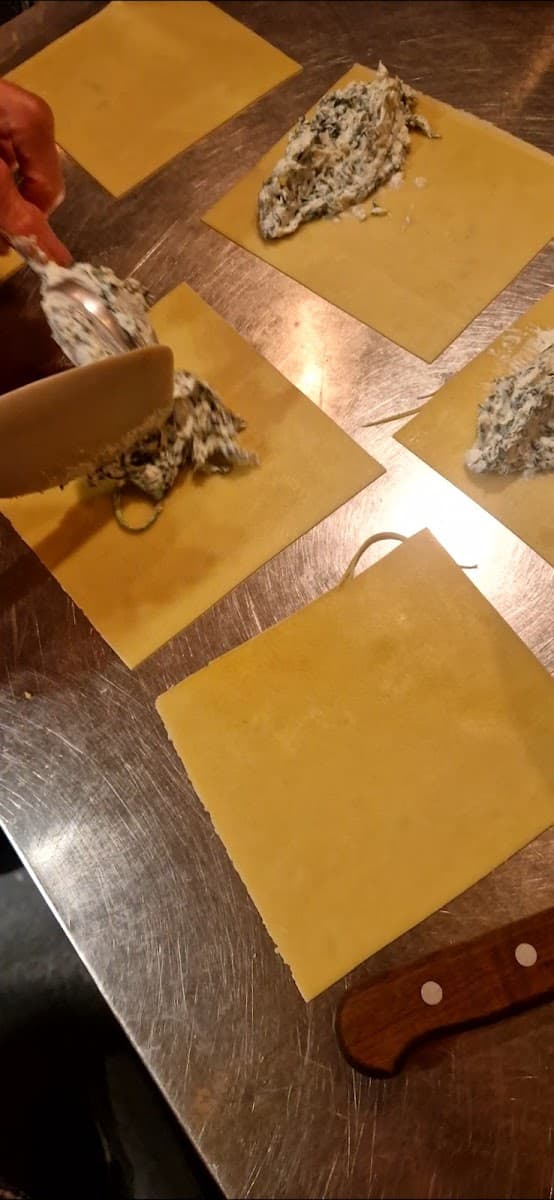 Nonnas La Trattoria