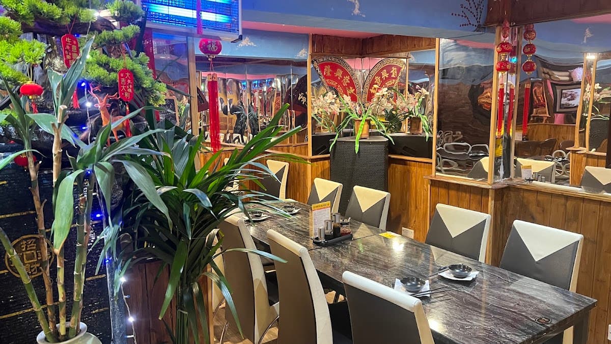 拿破仑(Napoleons) Restaurant and KTV
