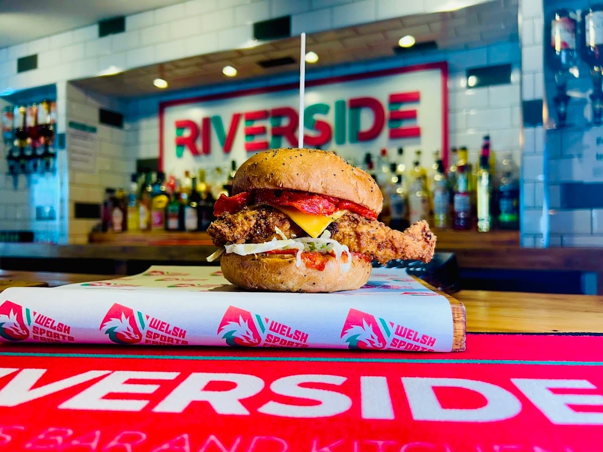 Riverside Sports Bar