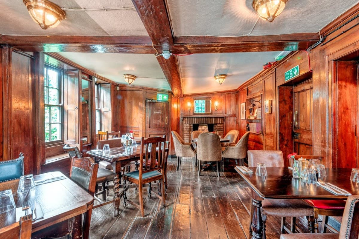 The Spaniards Inn