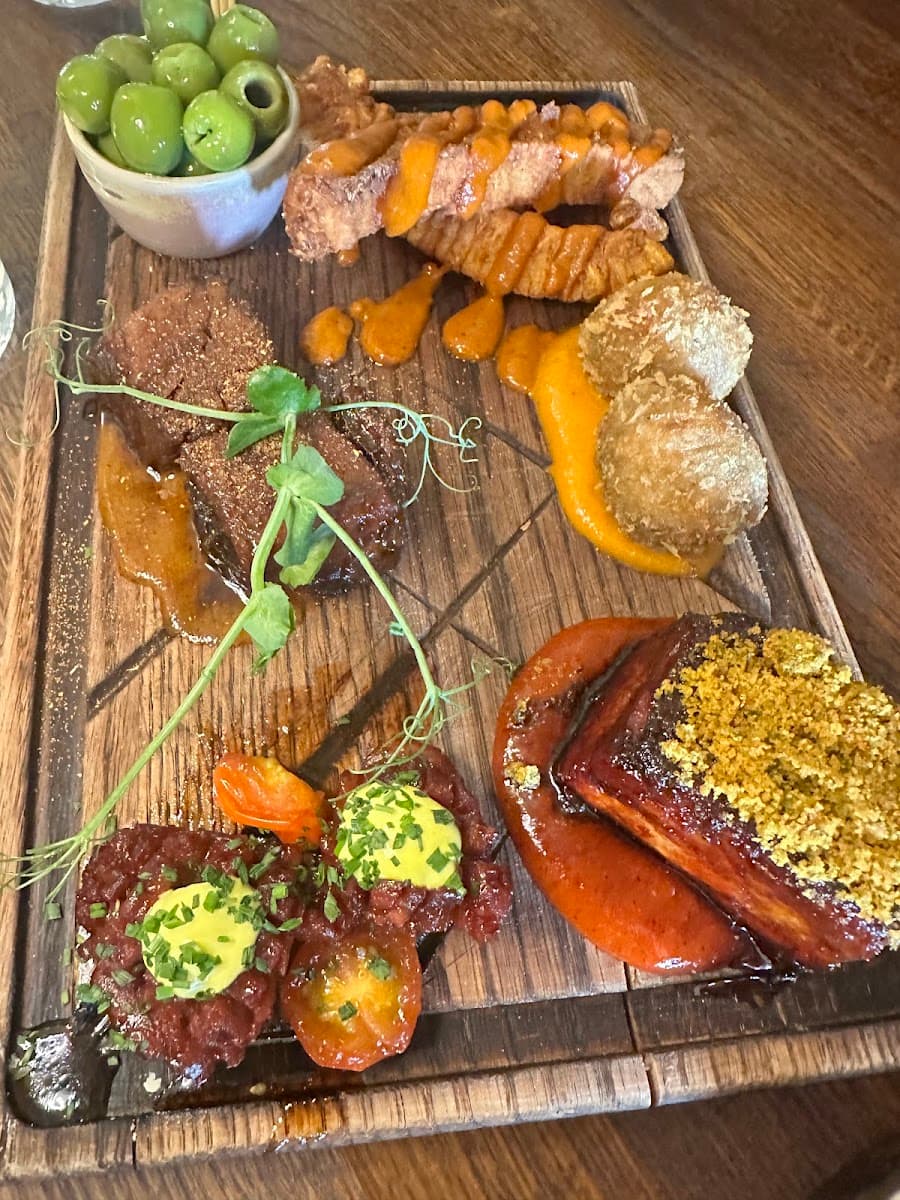 Cow & Sow (Clifton)