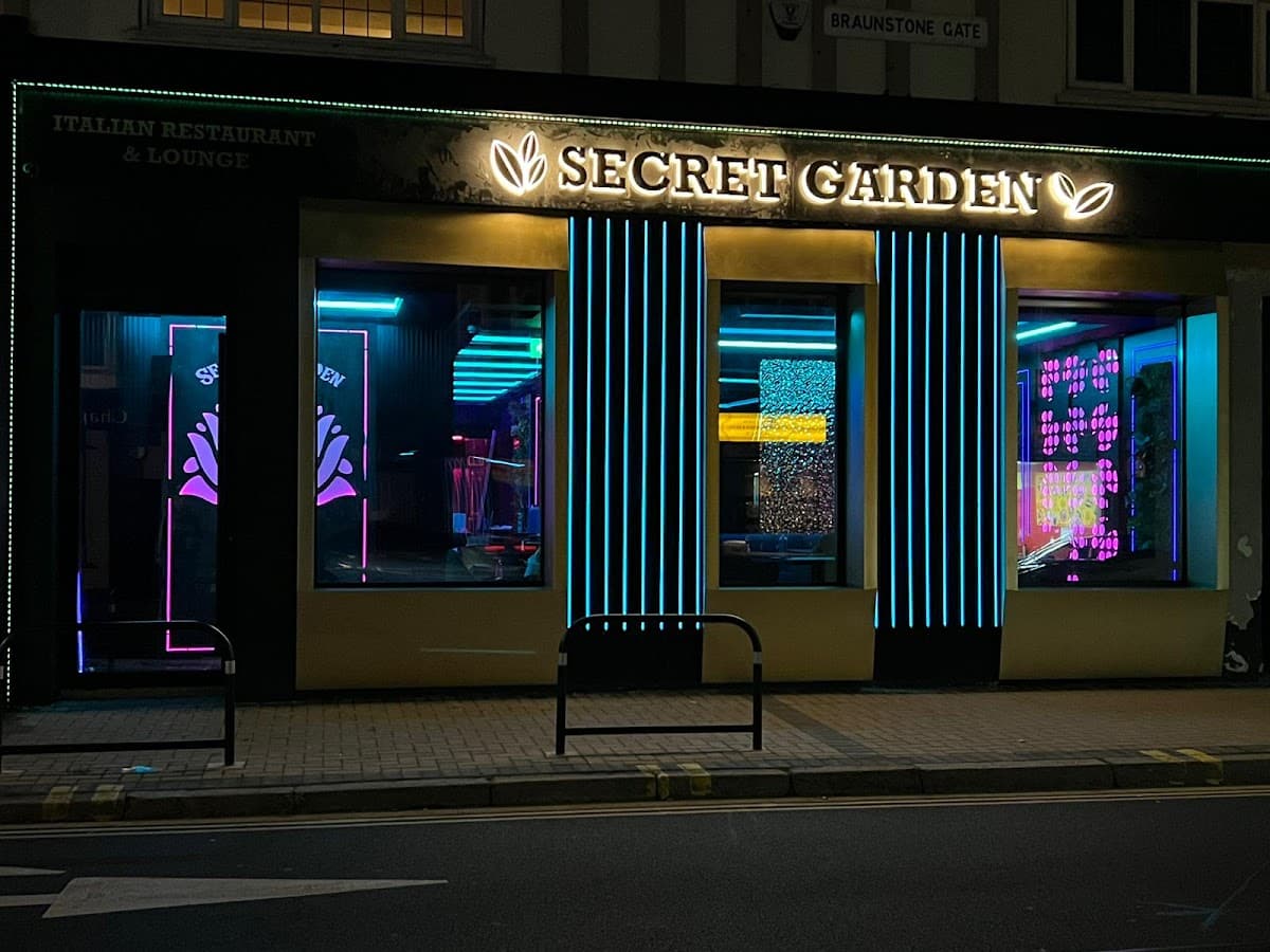 Secret Garden Bar & Lounge