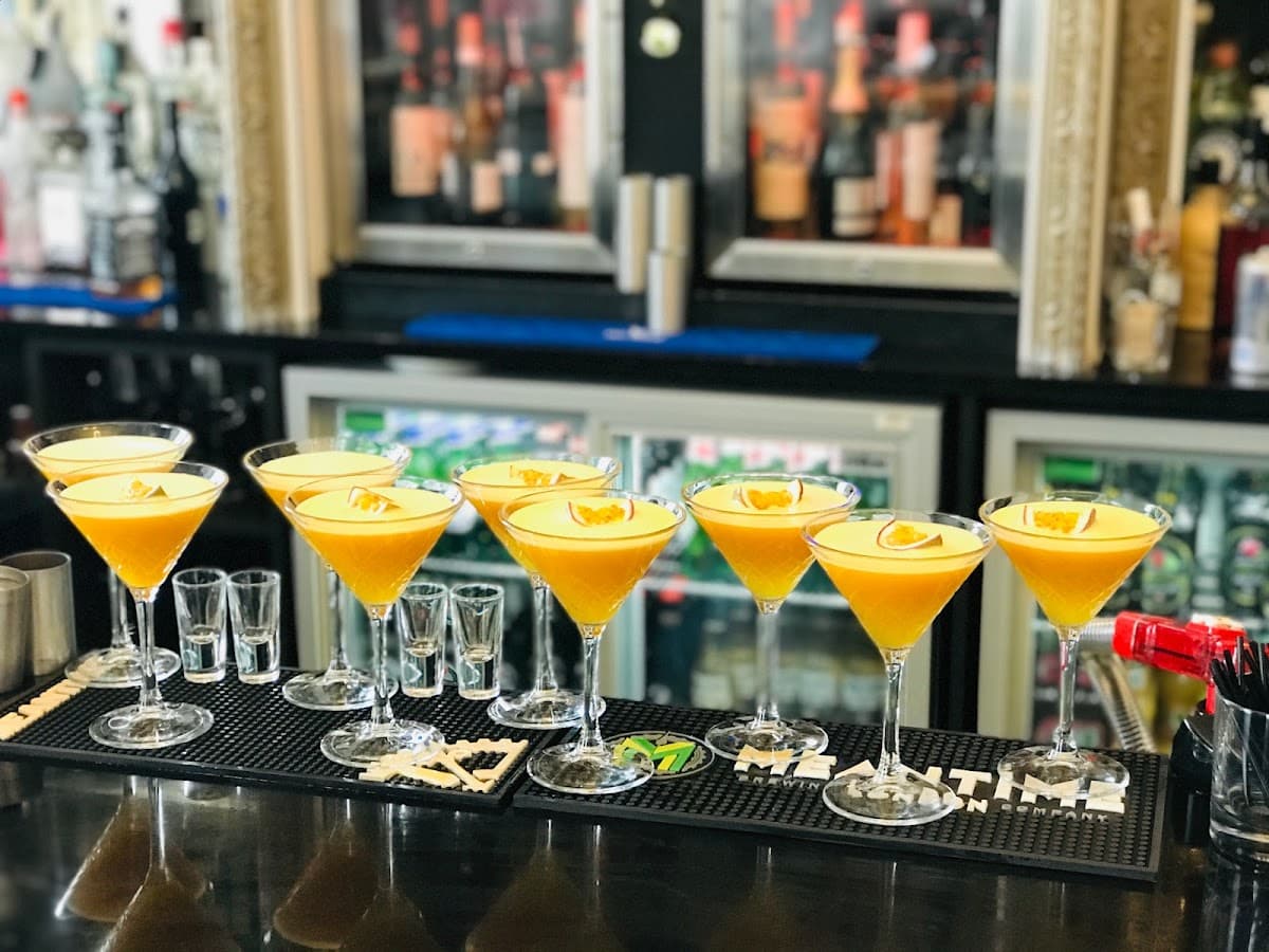 Coral Bar & Lounge
