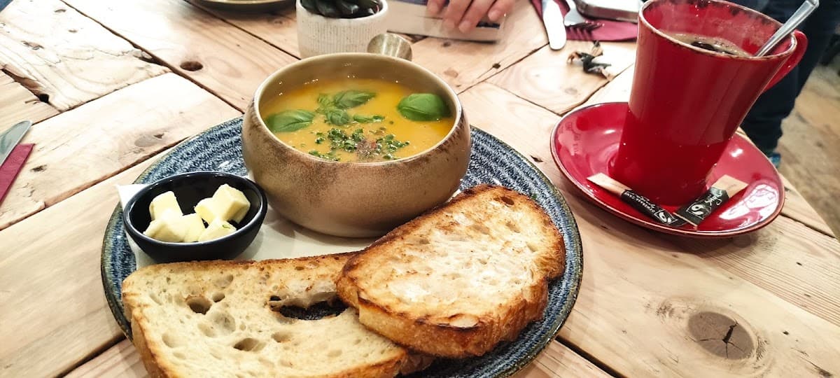 Laco Café & Bistro