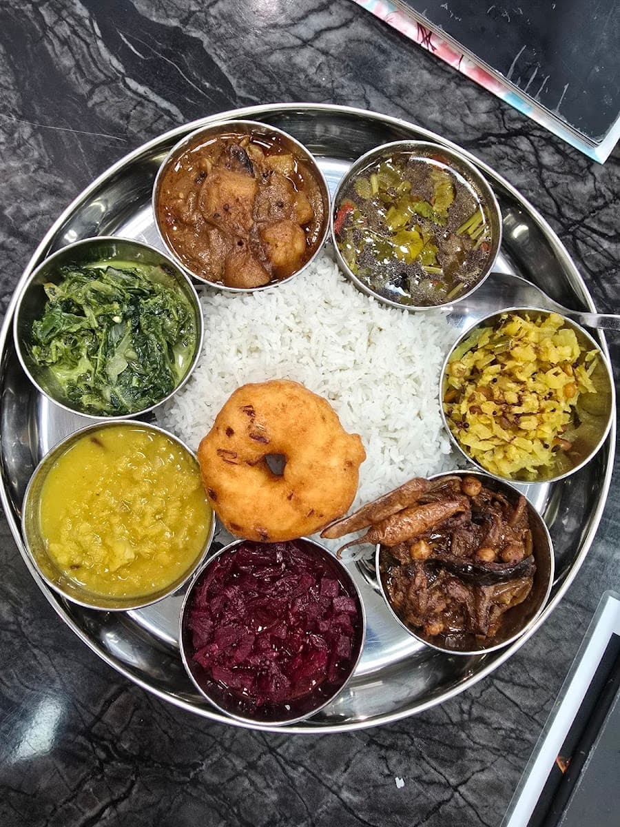 Kavi Cafe & Restaurant