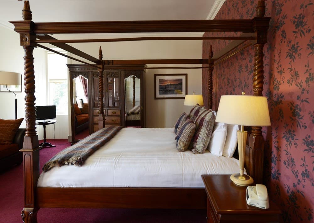 The Inch Hotel