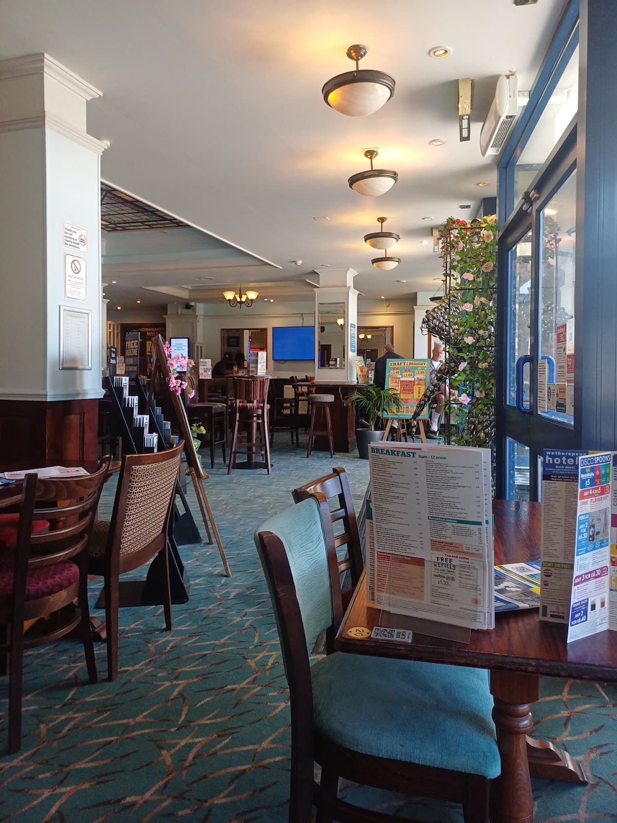 The Moon and Spoon - JD Wetherspoon