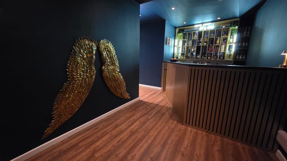Aqua Bar & Lounge