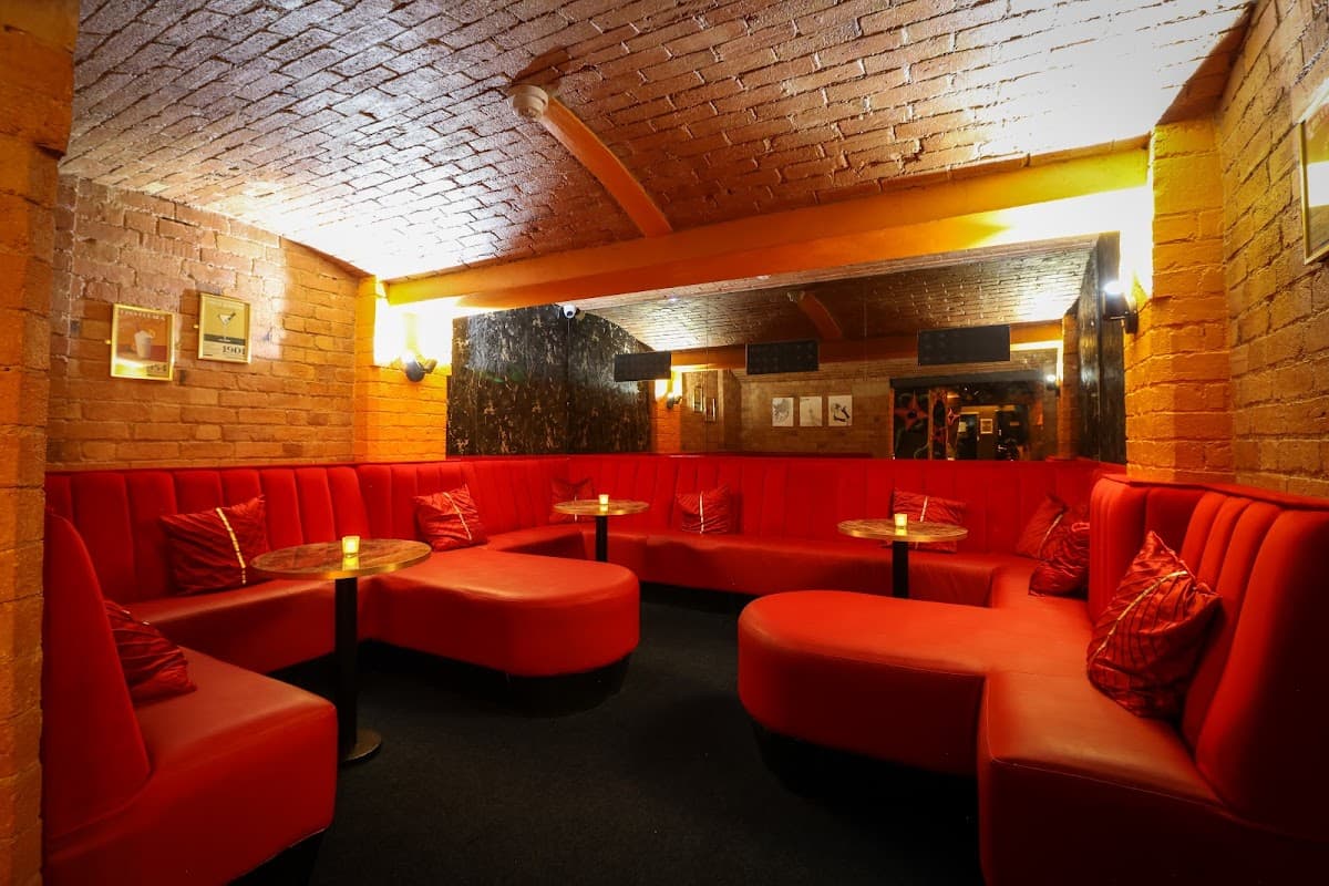 RUBY BLUEZ NIGHTCLUB