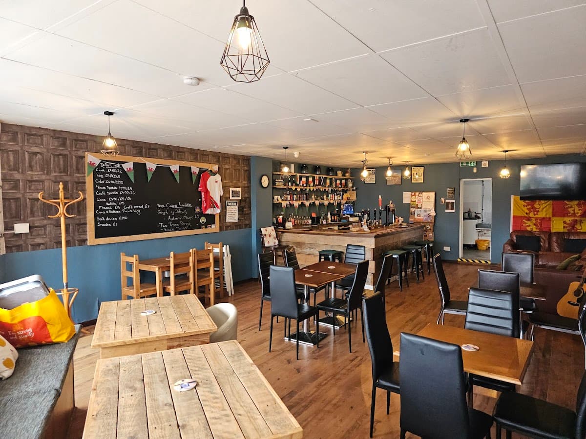 Tafarn Fach Micropub in Rhyl