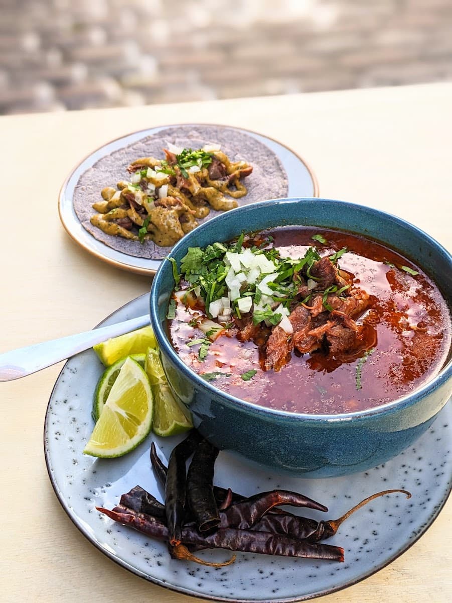 TAQUIZA - Cocina Mexicana