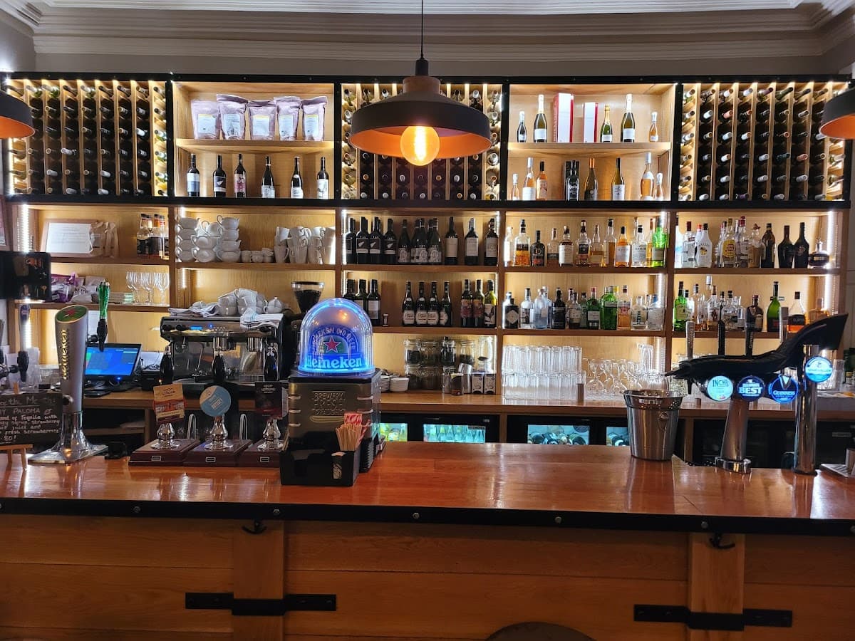 Allan Park - pub, restaurant & coffee house (w/ rooms)
