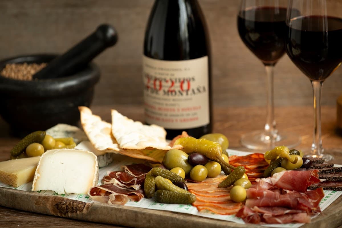Market Tapas & Wine