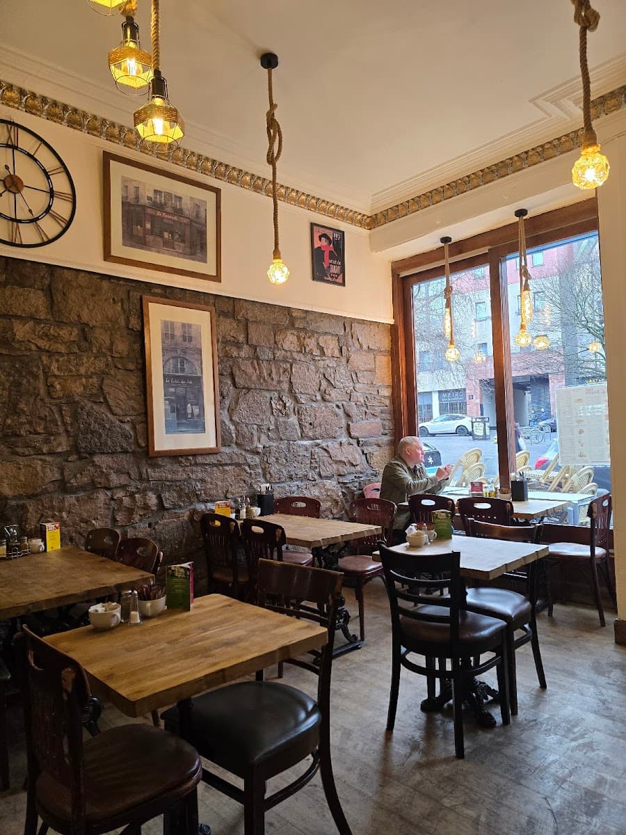 Rona's Bistro