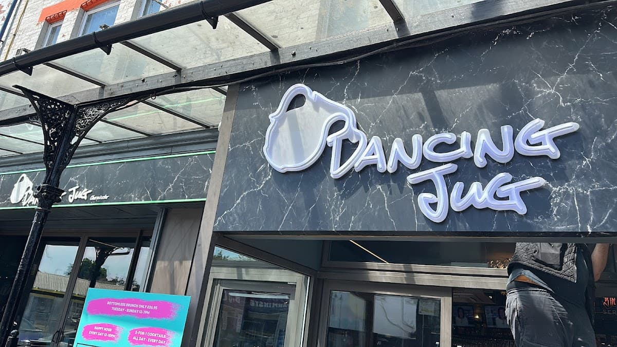 The Dancing Jug (Charminster)