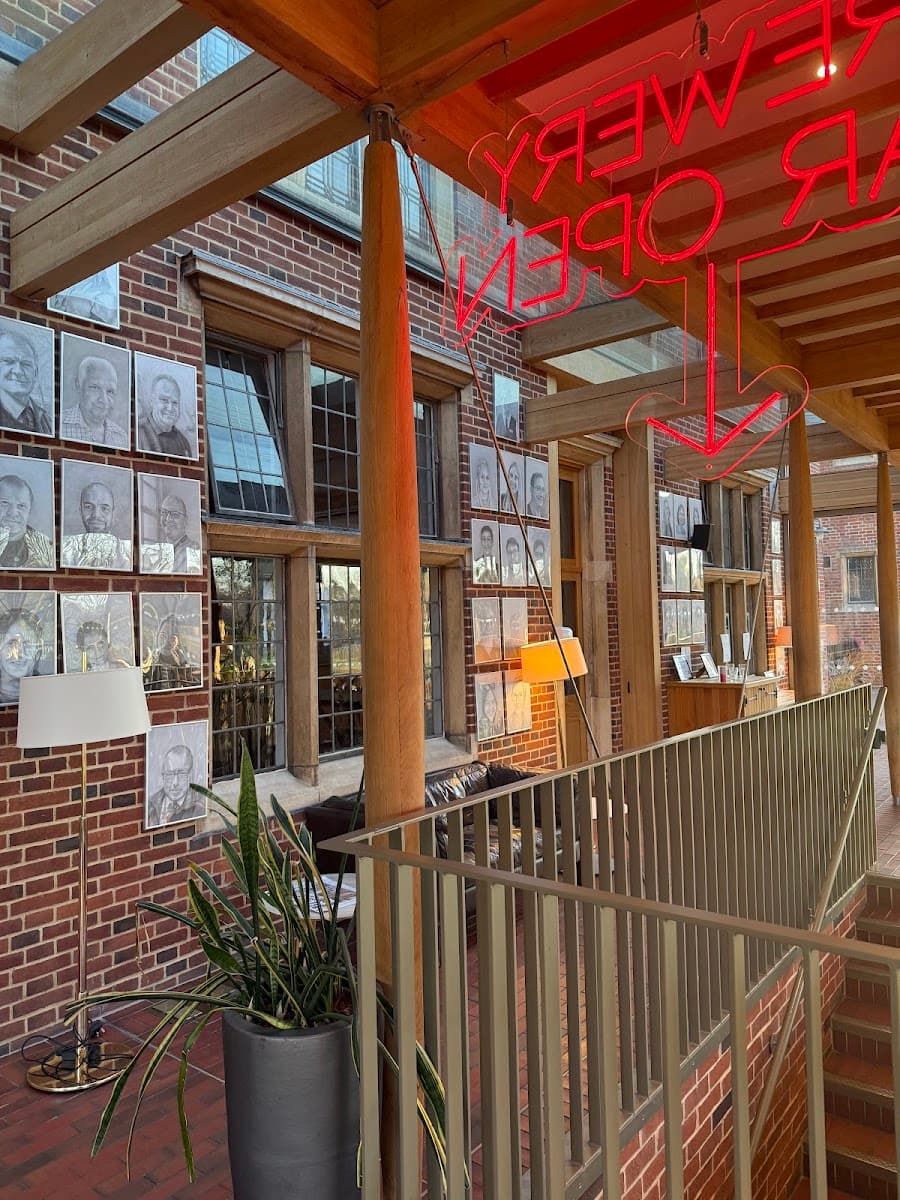 Roost Café - Bar