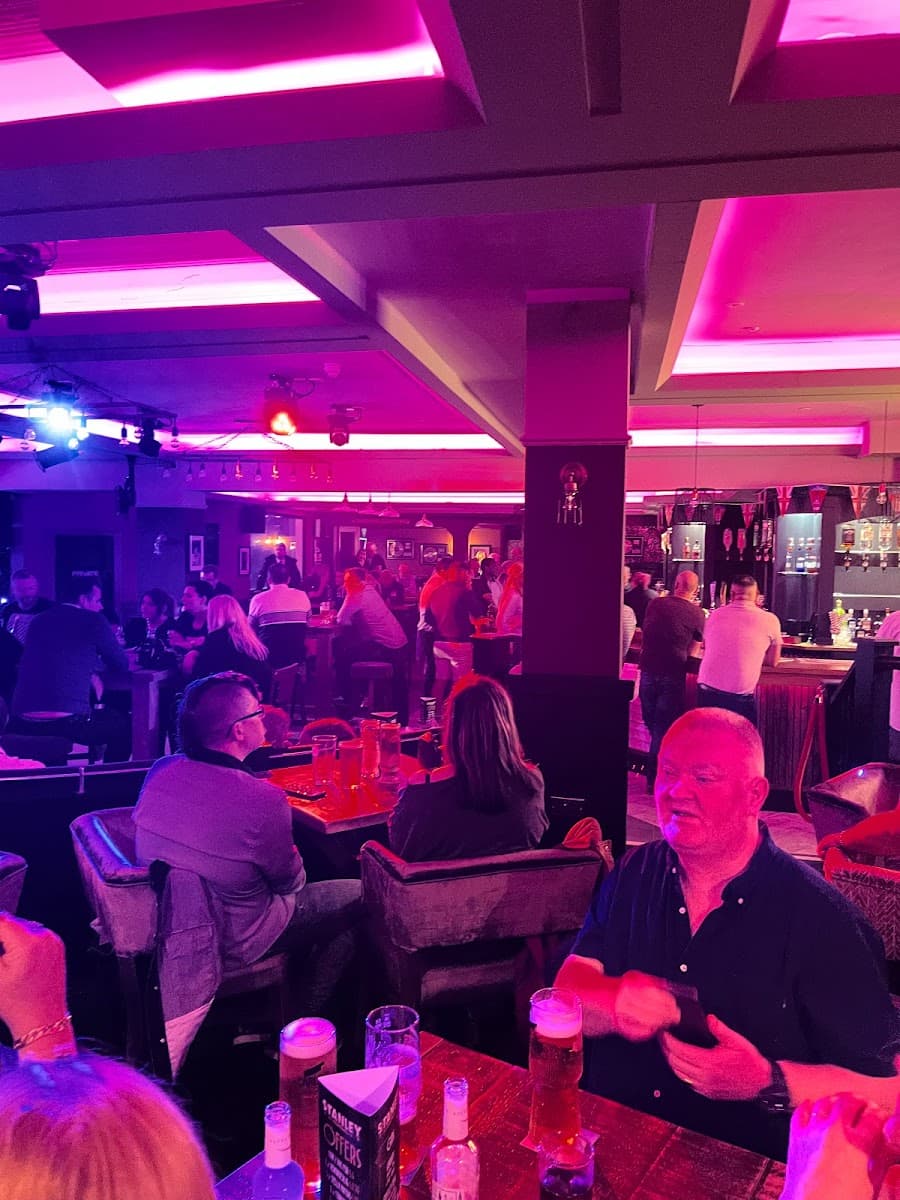 The Stanley Show Bar