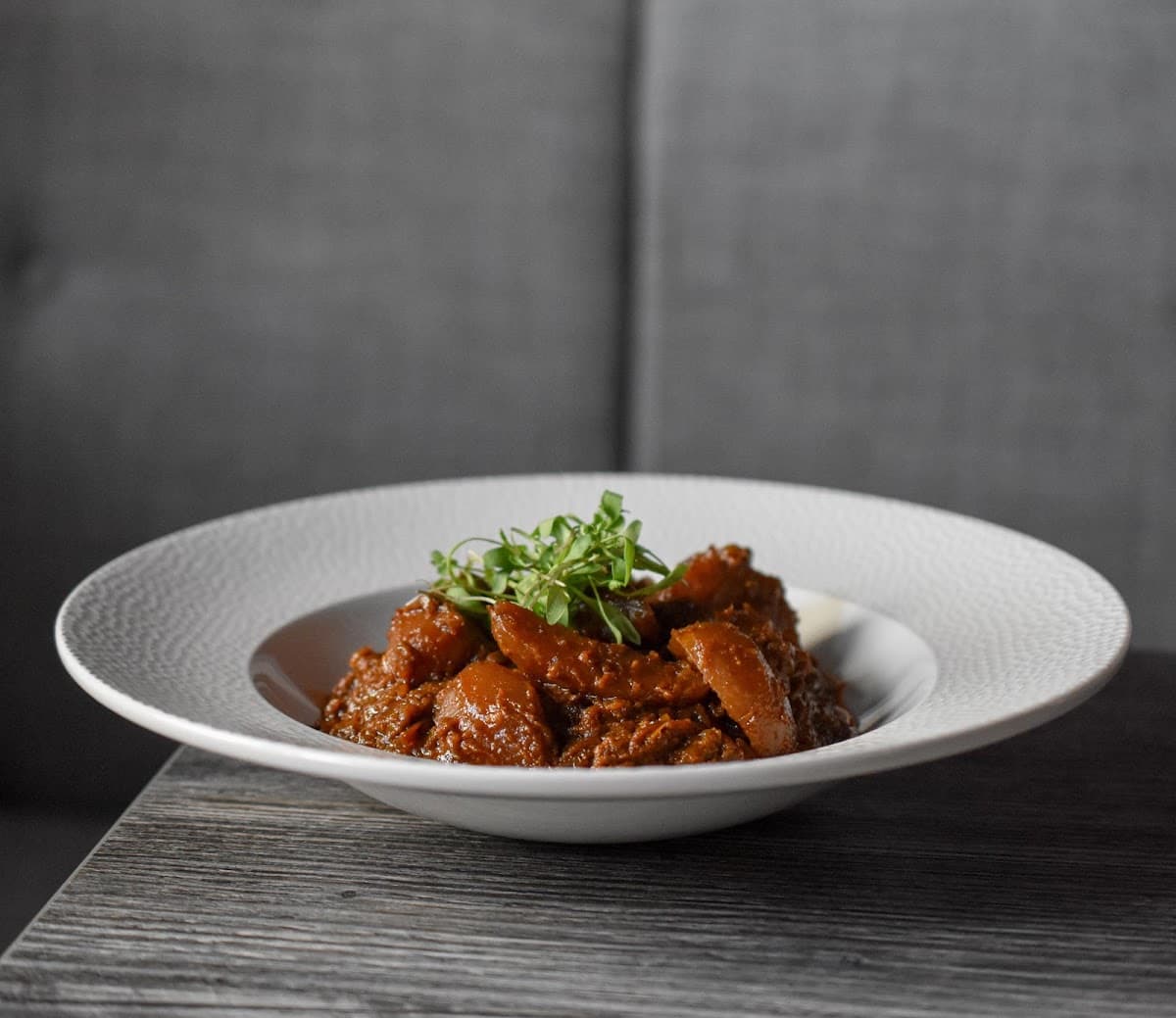 Nomi Rooms & Restaurant