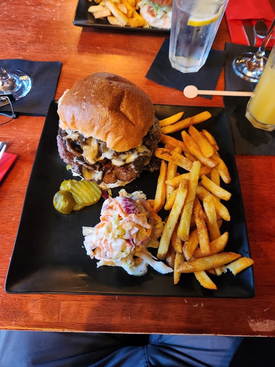Huckleberrys Bar and Grill