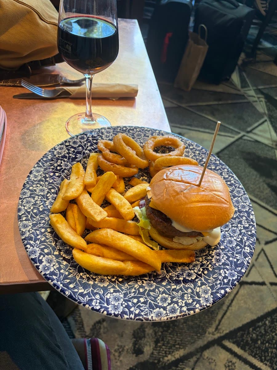 The Ice Wharf - JD Wetherspoon