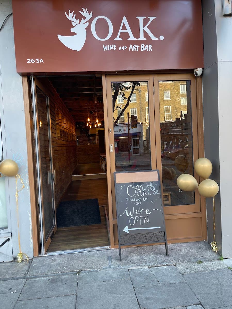 Oak Wine & Art Bar