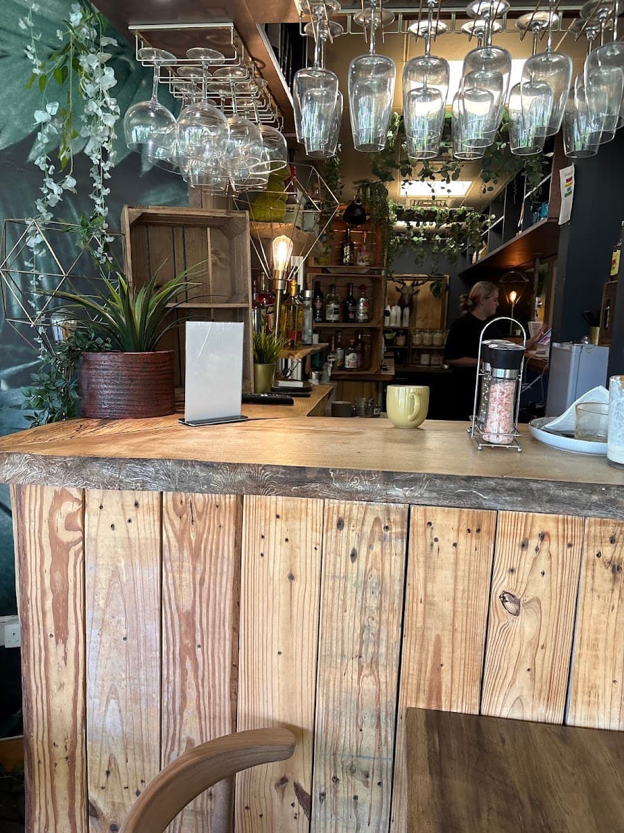 The Wood Bar | Barista Coffee, Brunch & Lunch