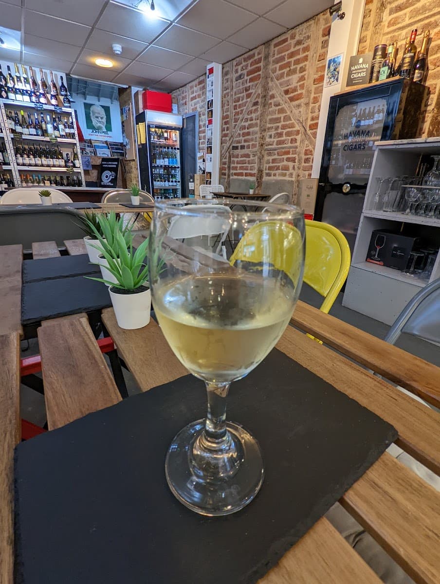 RICARDO'S Cellar