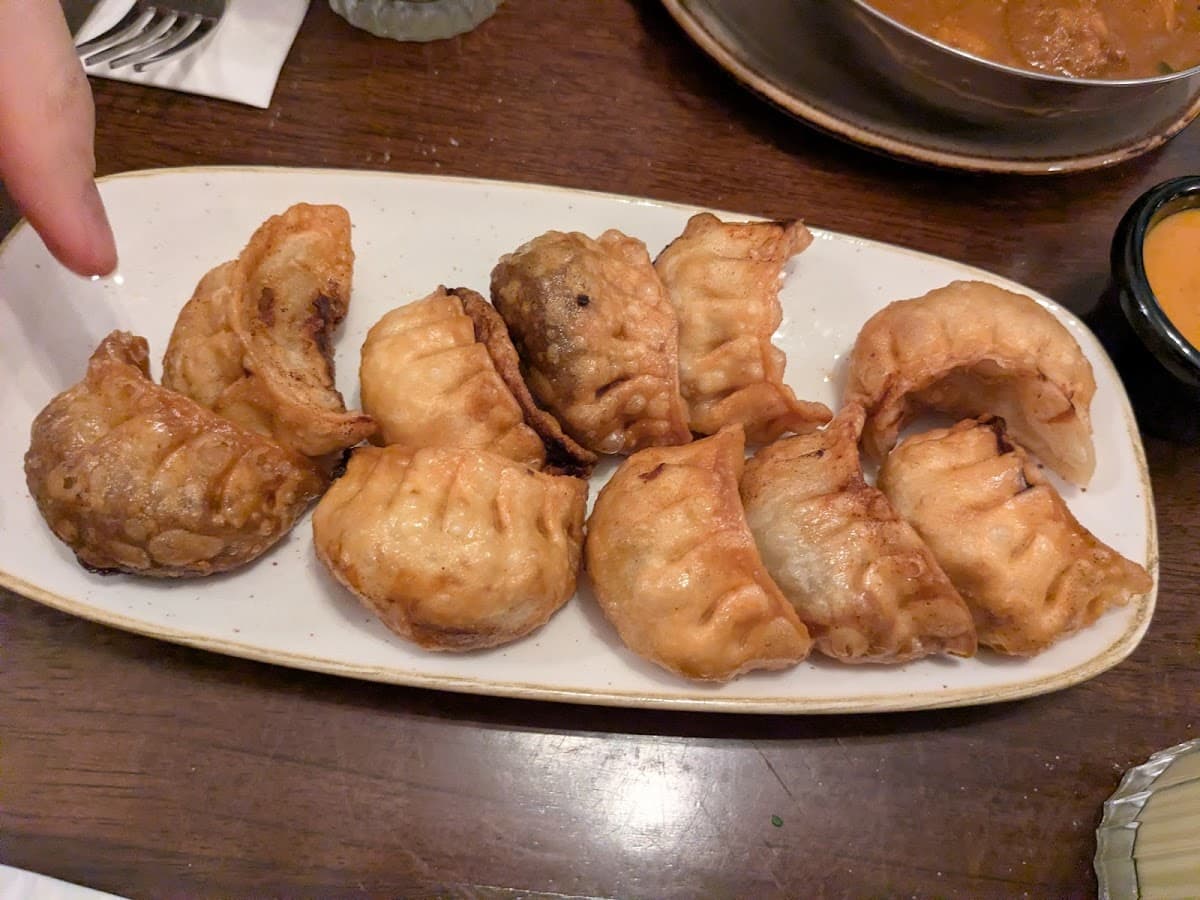 Momo King, Old Town