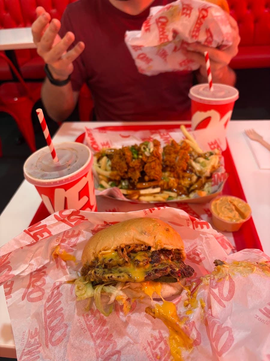 Oowee Diner - Burgers, Fried Chicken & Shakes.